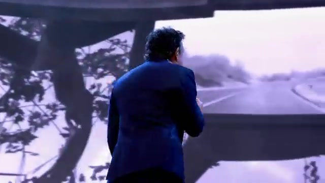 Marco Borsato op het podium in De Kuip