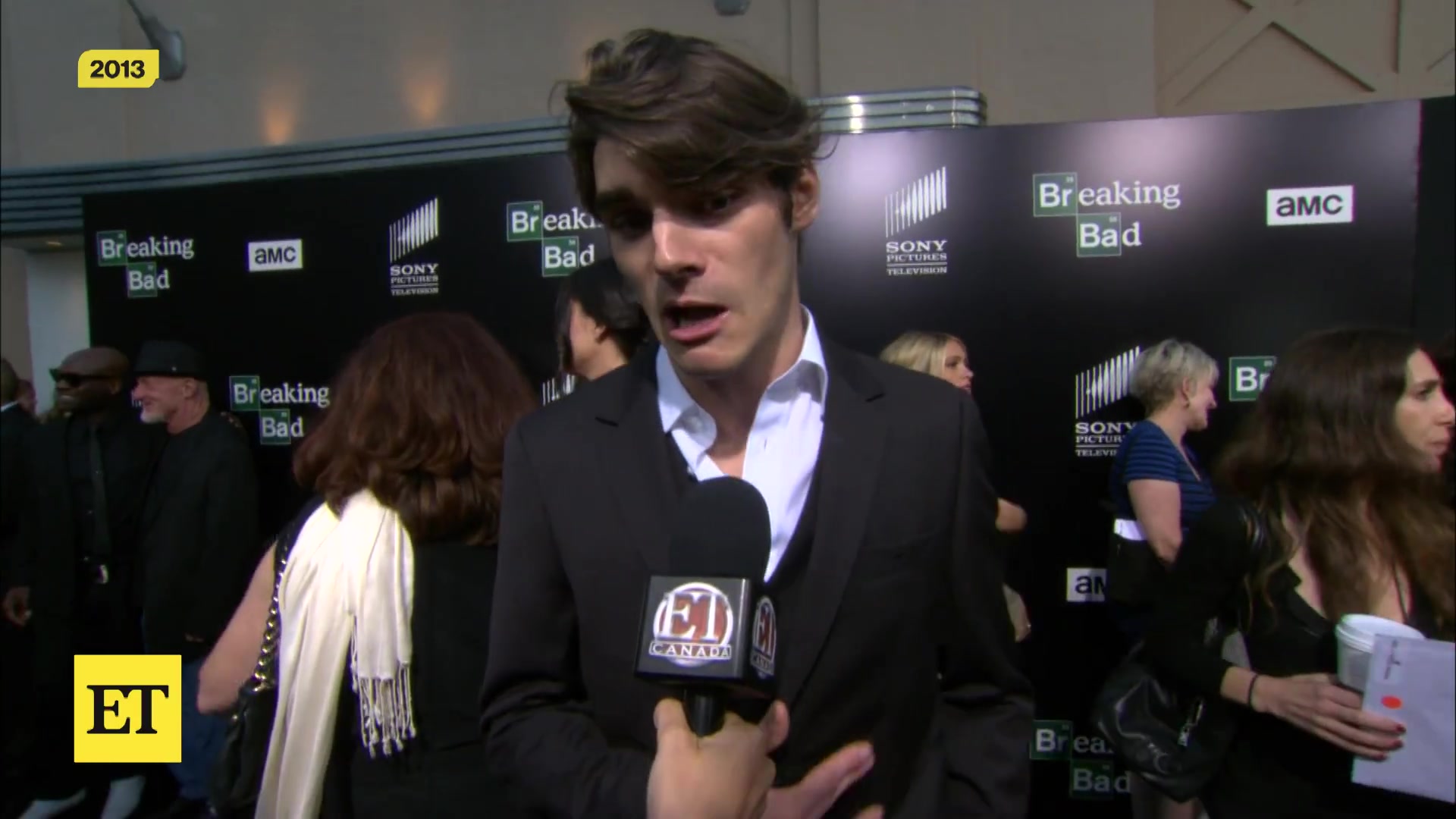RJ Mitte op de rode loper bij een Breaking Bad-evenement in 2013