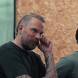Twee leden van StukTV in de eerste aflevering van Waar de F*ck is Stuk