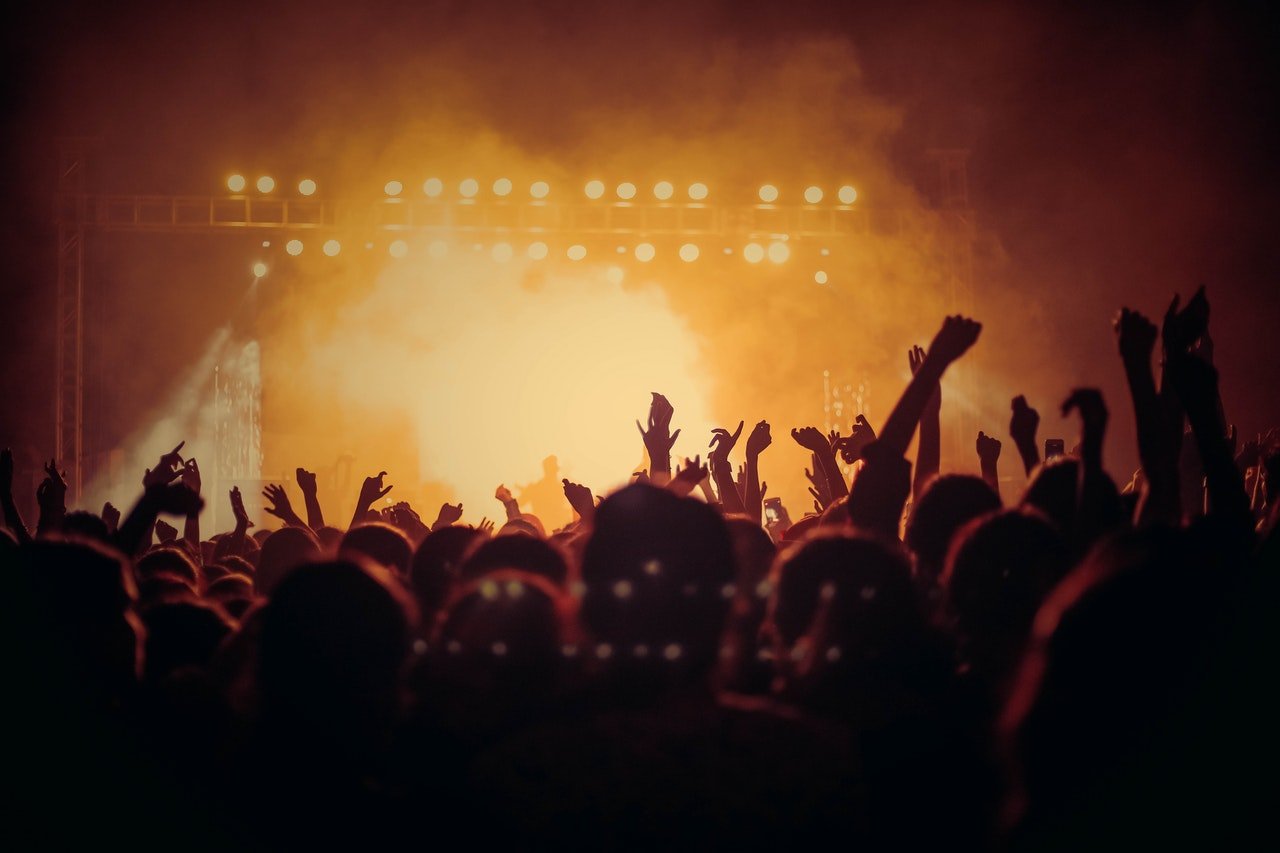 5 gadgets die je nodig hebt voor je volgende festival